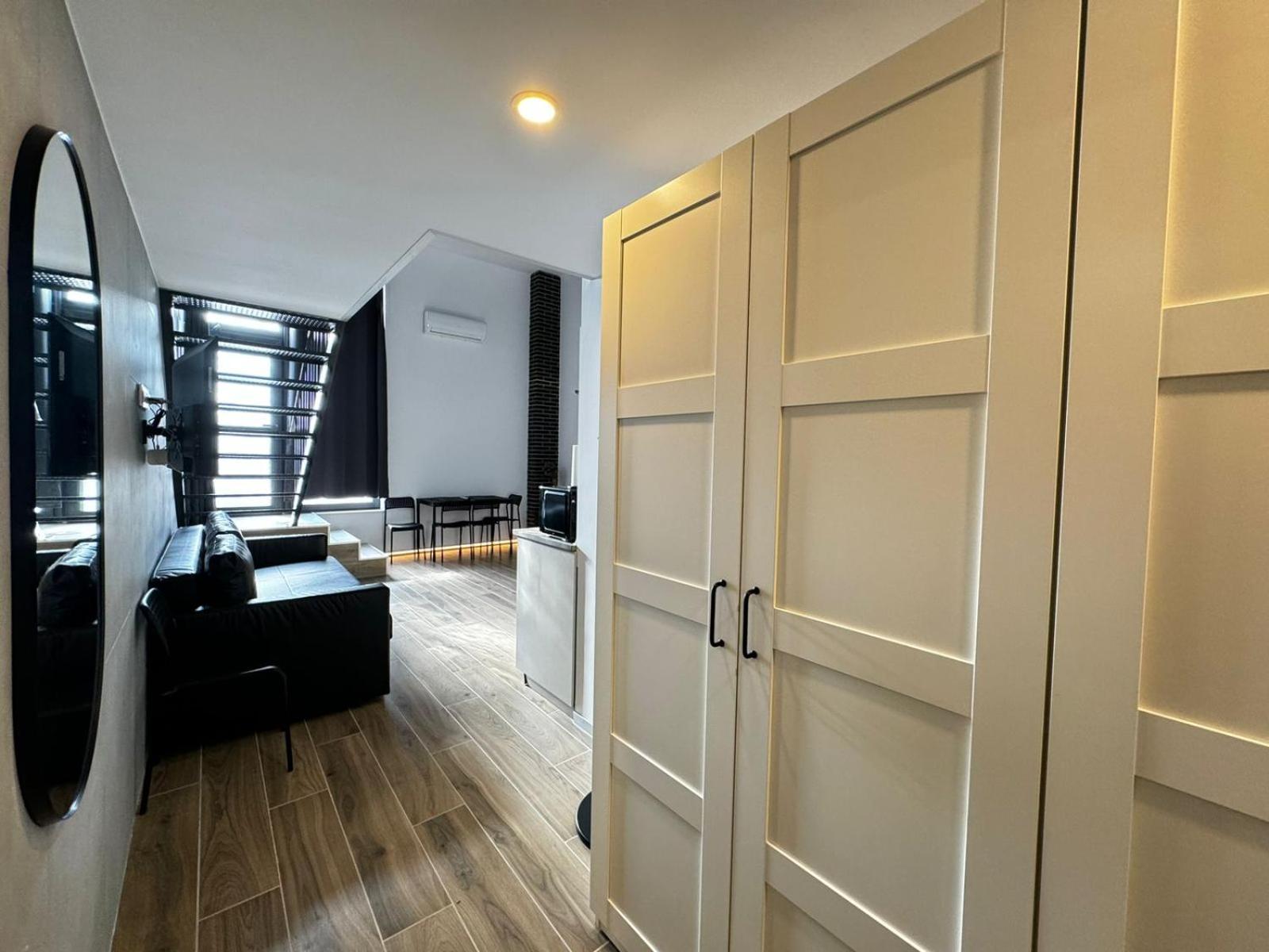 Melia Y Fuster 23c Walencja